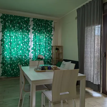 Sweet Apartment *